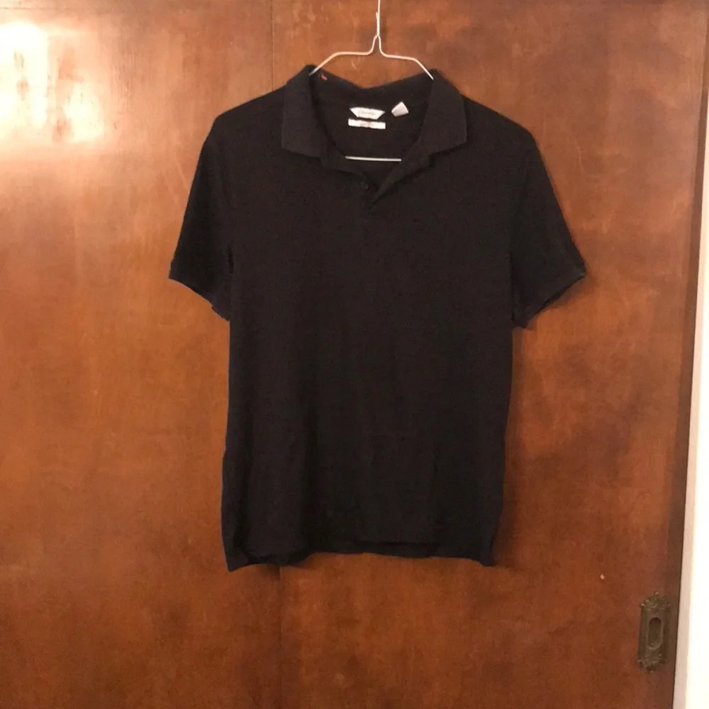Calvin Klein mens black shirt. - Picture 1 of 15